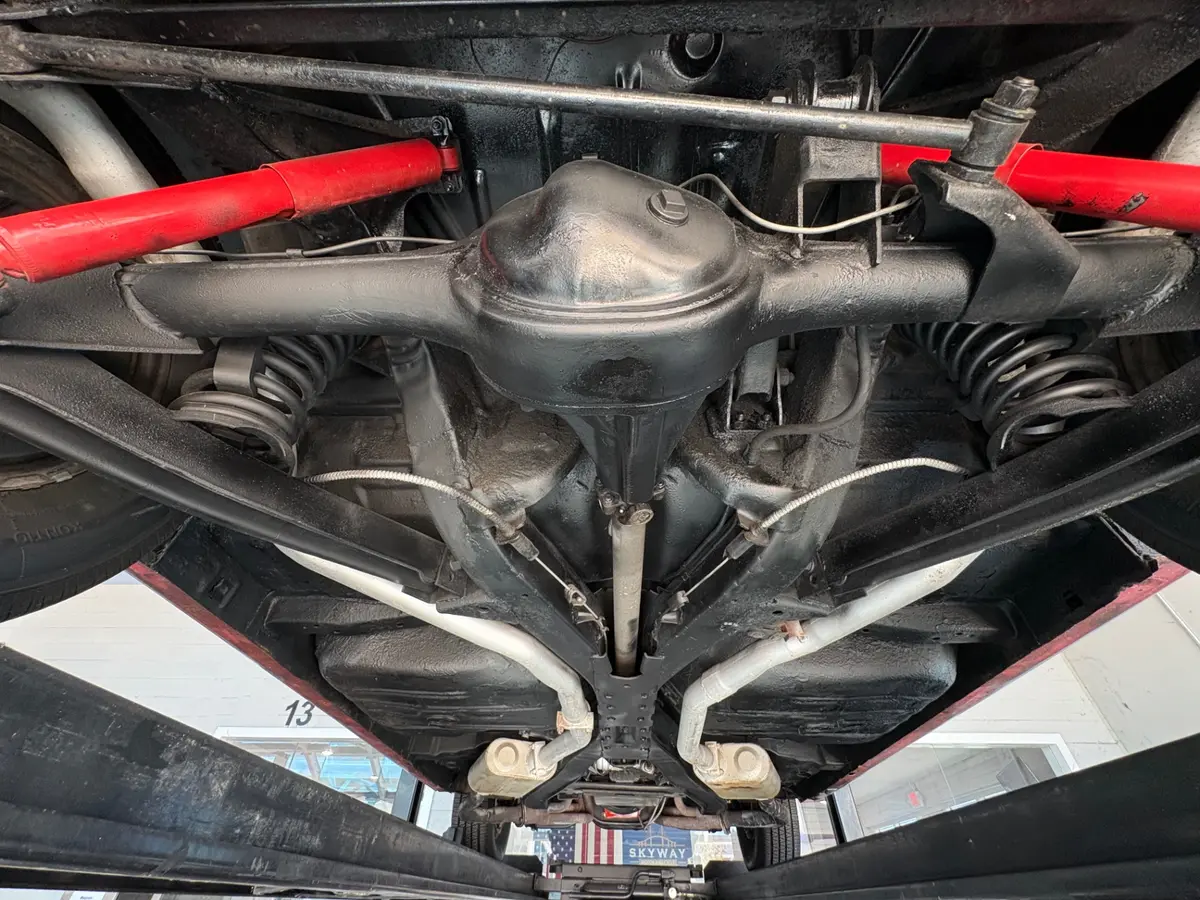 Vehicle photo 43
