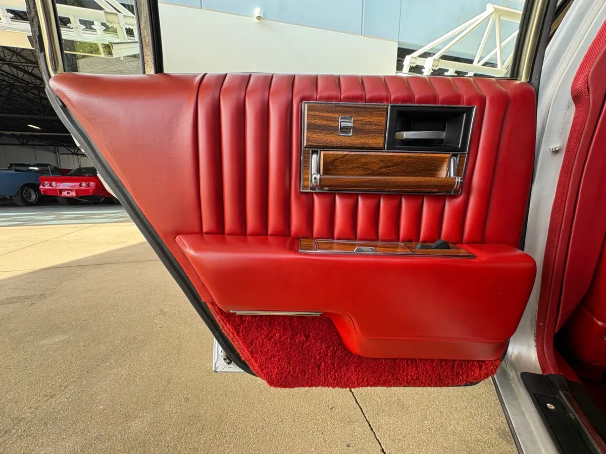 Vehicle photo 39