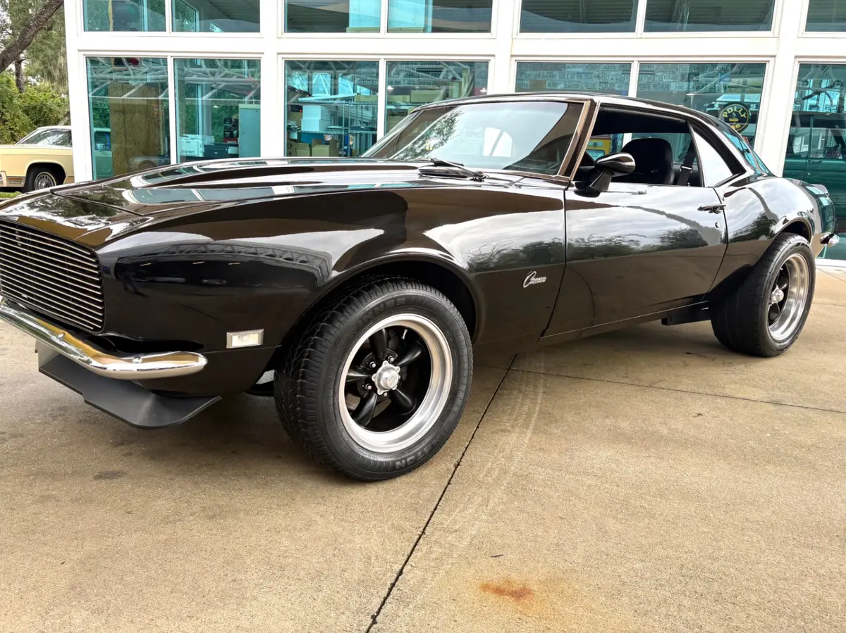 Vehicle photo 12