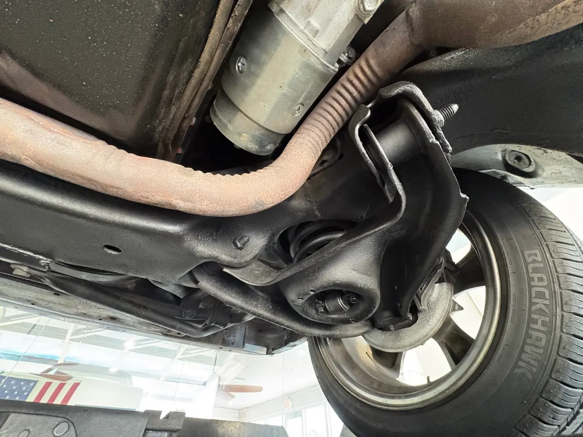 Vehicle photo 49
