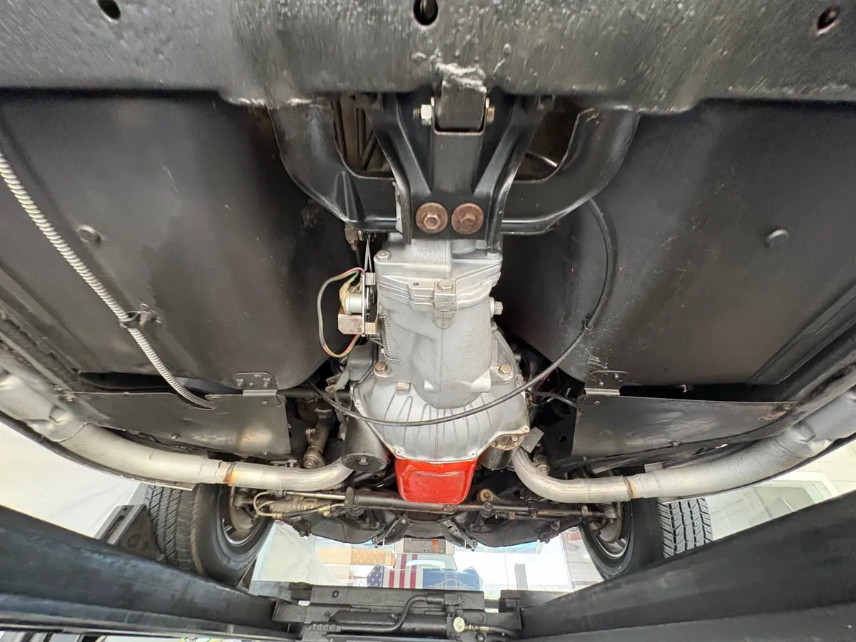 Vehicle photo 62