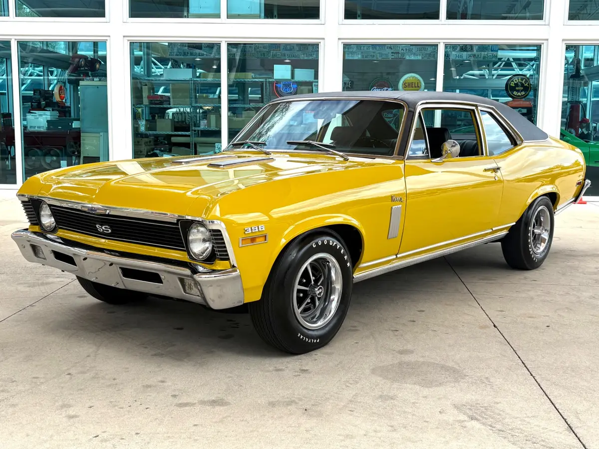 Vehicle photo 11