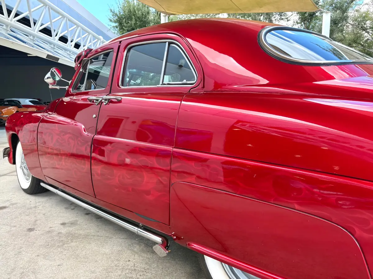 Vehicle photo 14