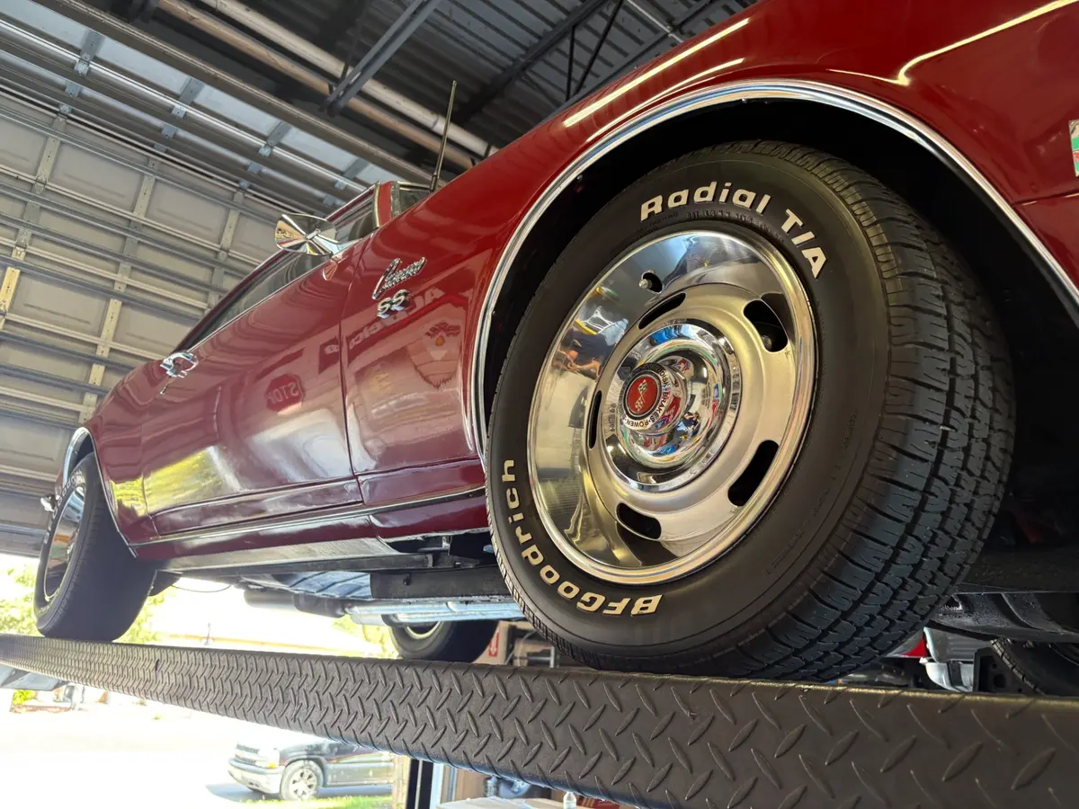 Vehicle photo 45