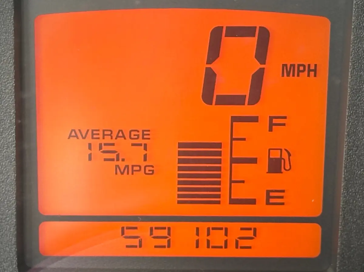 Vehicle photo 24