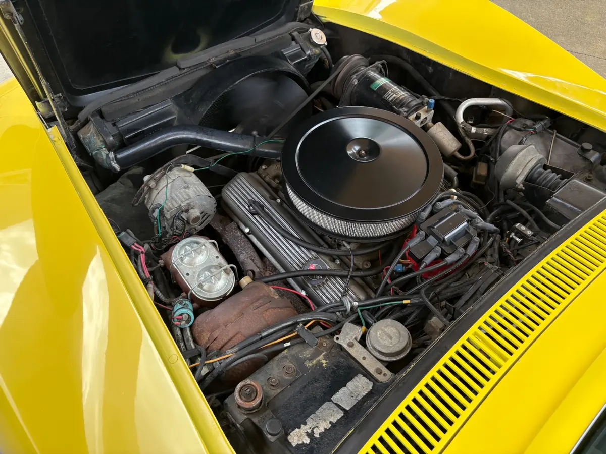 Vehicle photo 28
