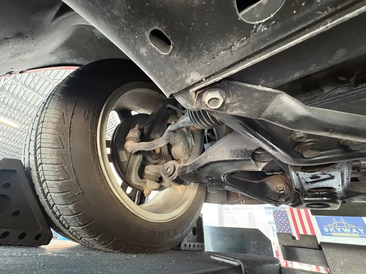 Vehicle photo 47