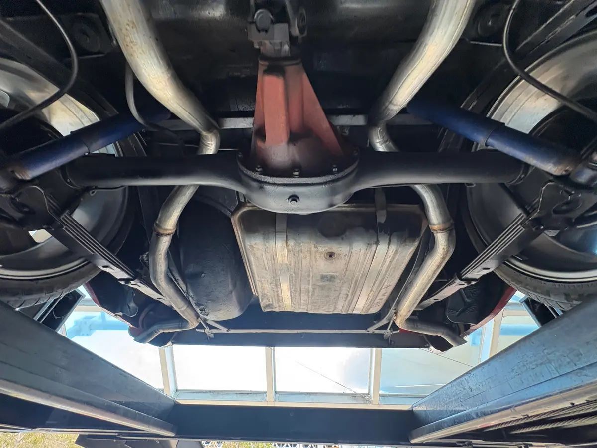 Vehicle photo 54