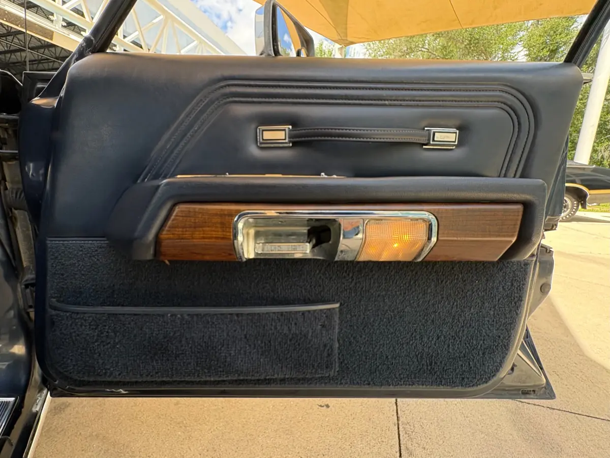 Vehicle photo 45