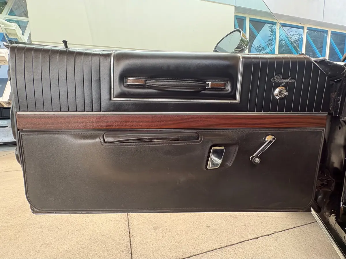 Vehicle photo 29