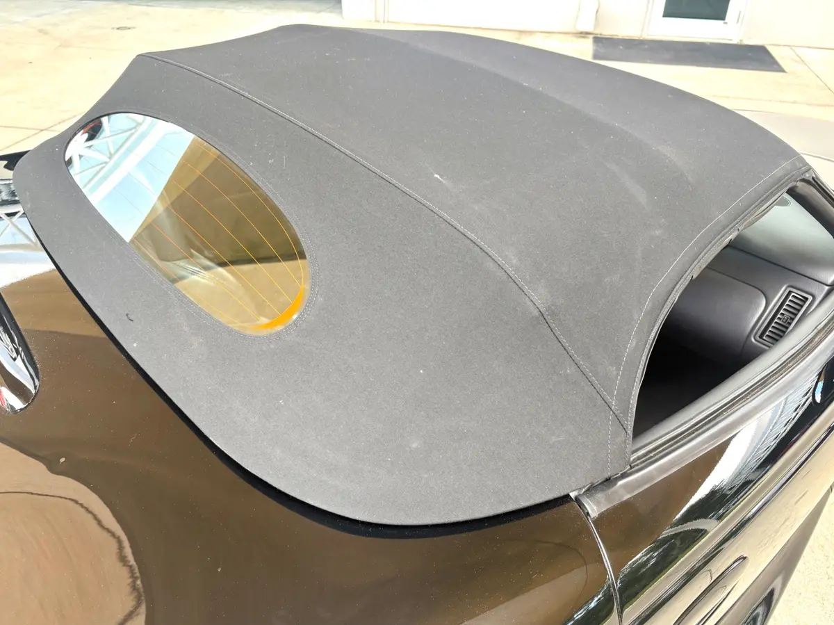 Vehicle photo 32