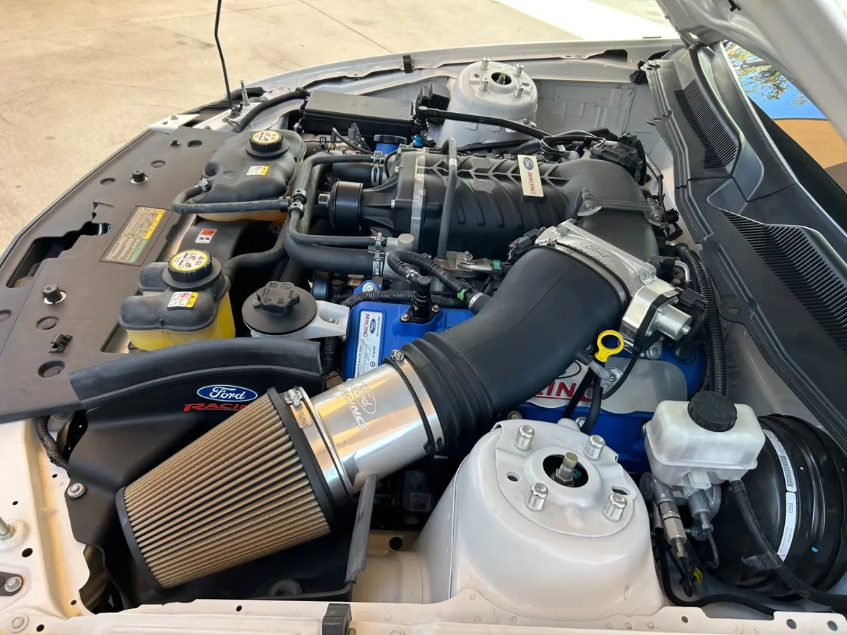 Vehicle photo 22
