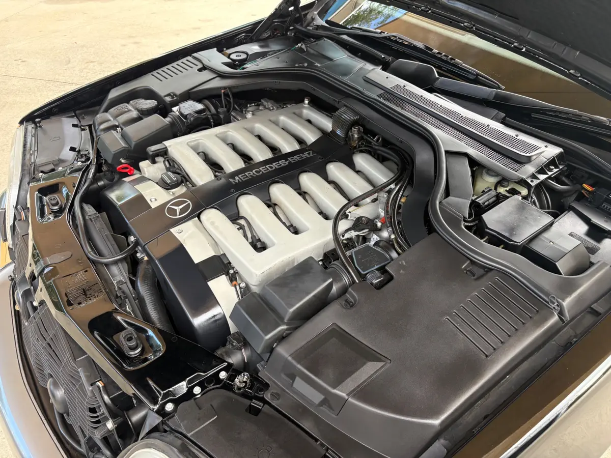 Vehicle photo 28