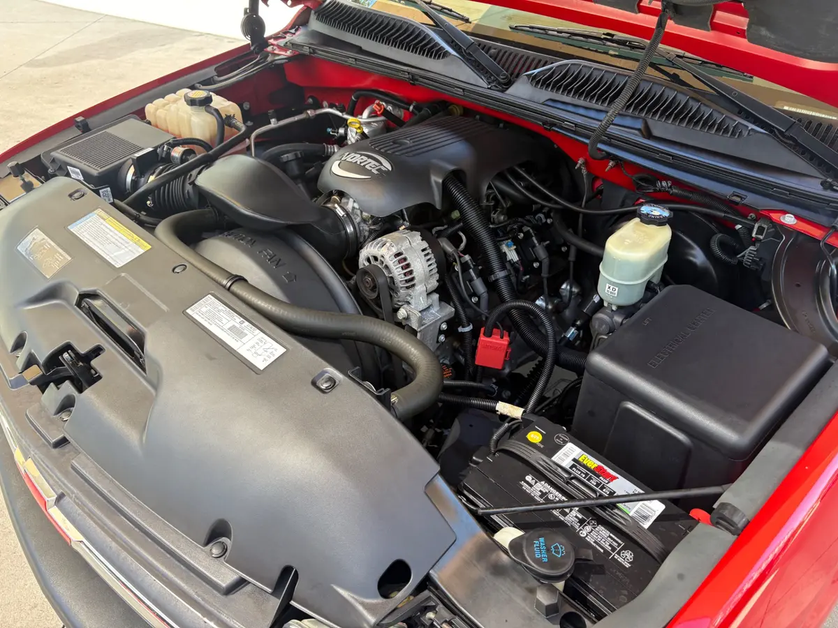 Vehicle photo 26