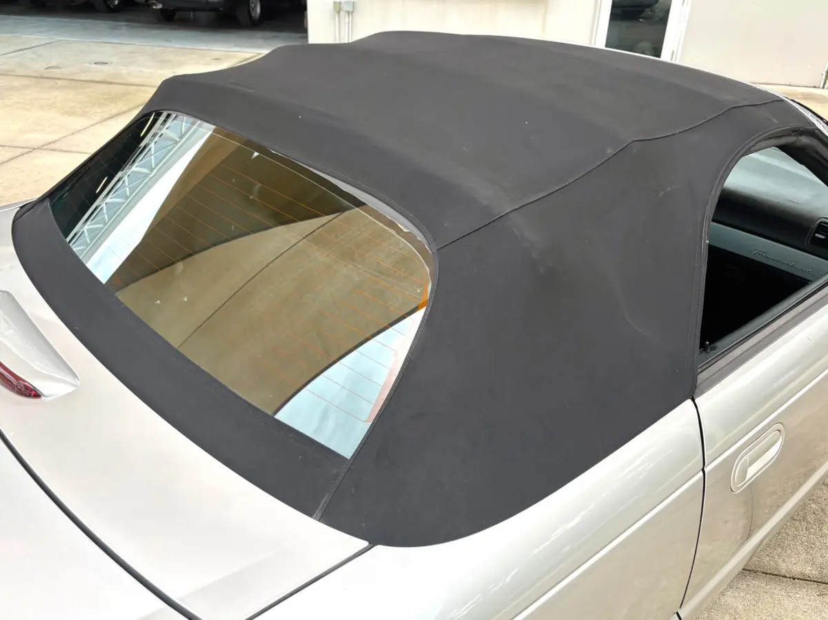 Vehicle photo 26