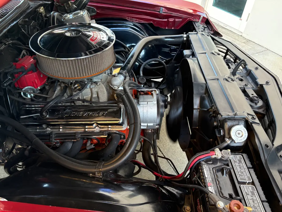 Vehicle photo 30