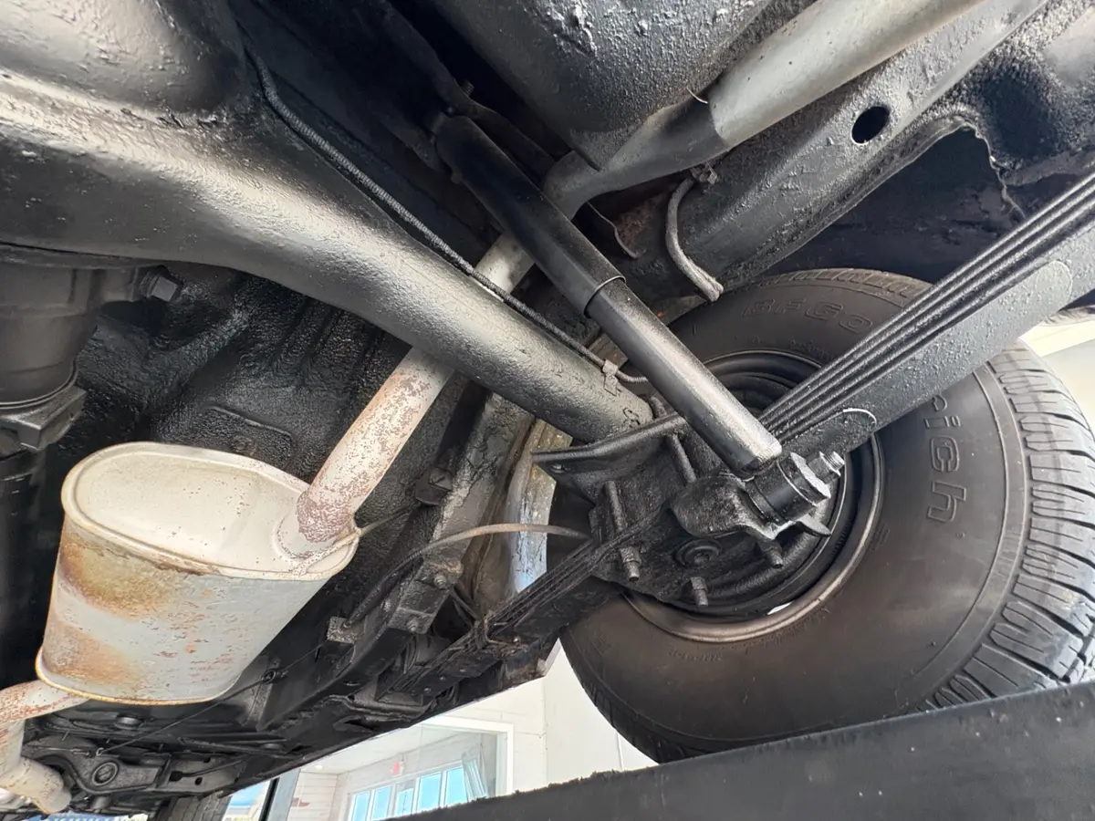 Vehicle photo 45