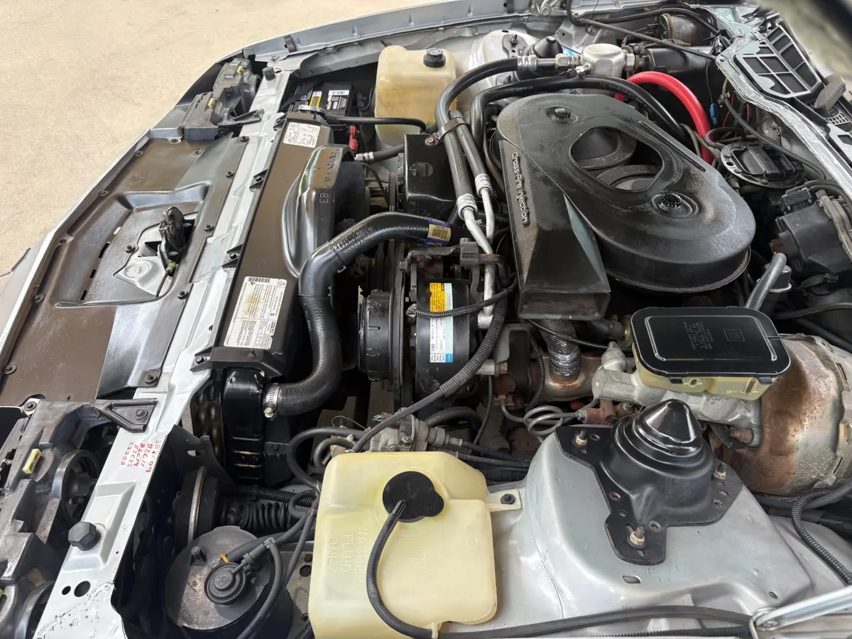 Vehicle photo 34