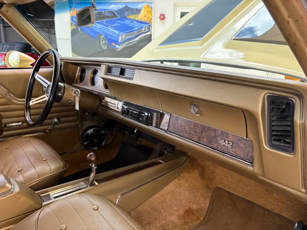 Vehicle photo 40