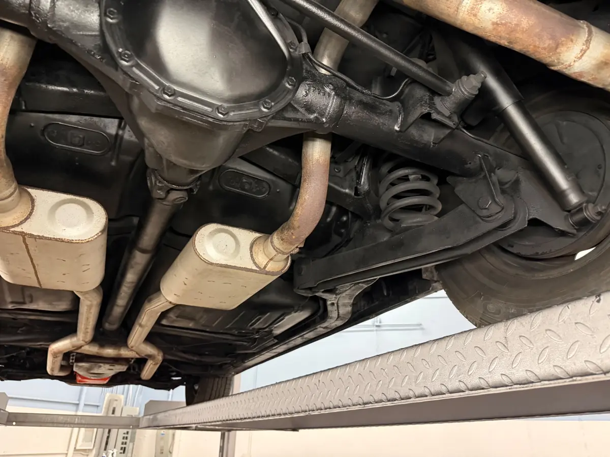 Vehicle photo 49