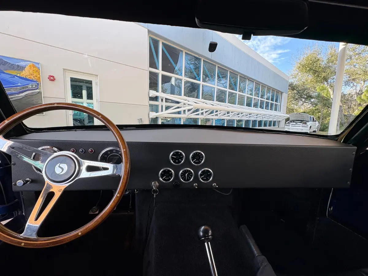 Vehicle photo 39