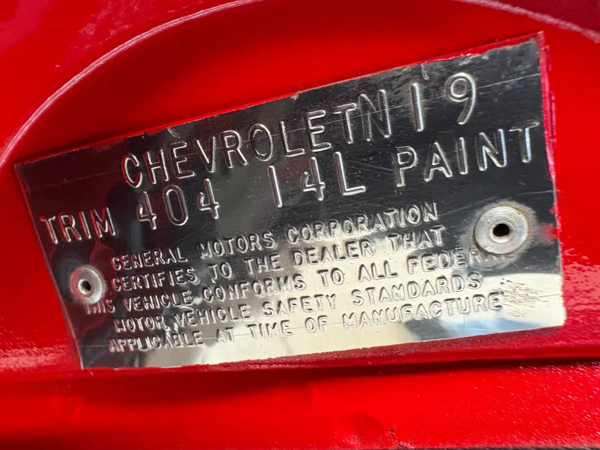 Vehicle photo 29