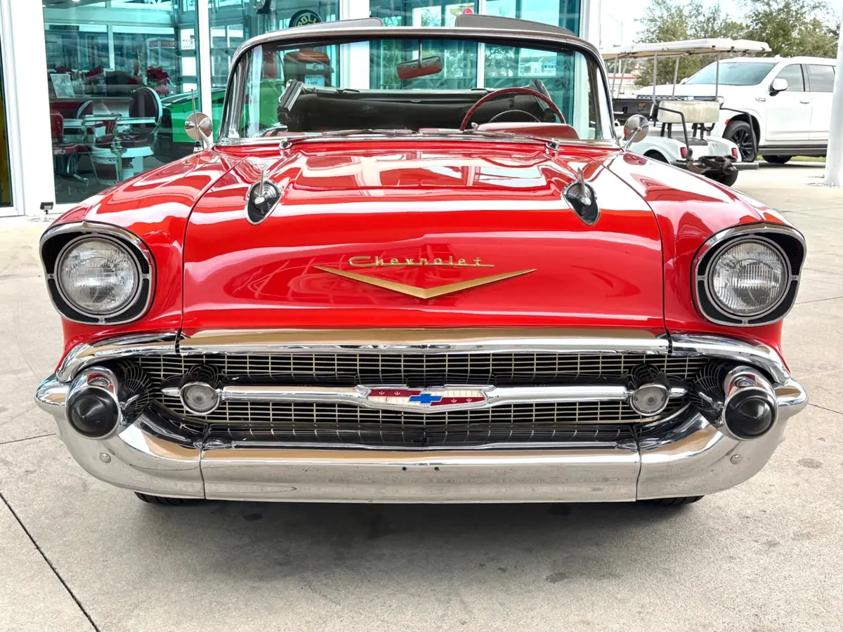 Vehicle photo 2