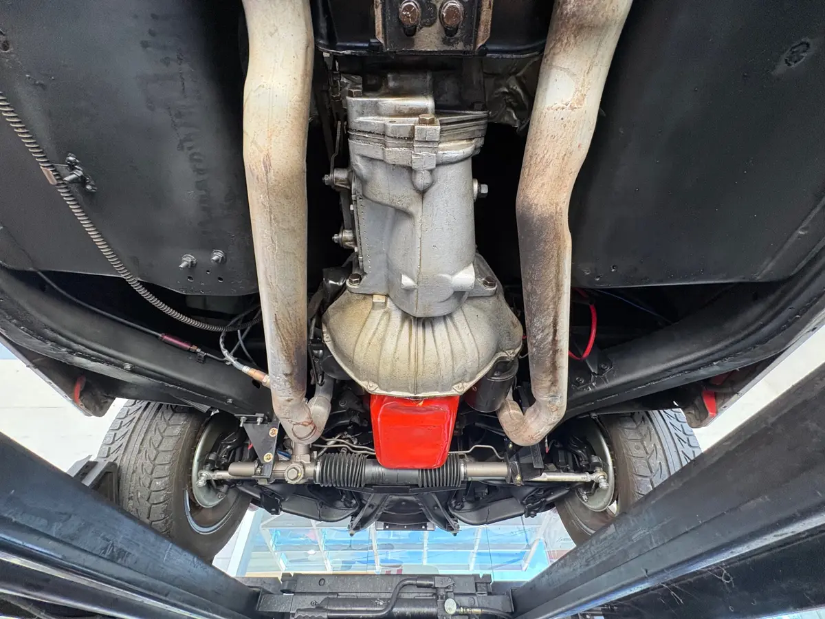 Vehicle photo 48