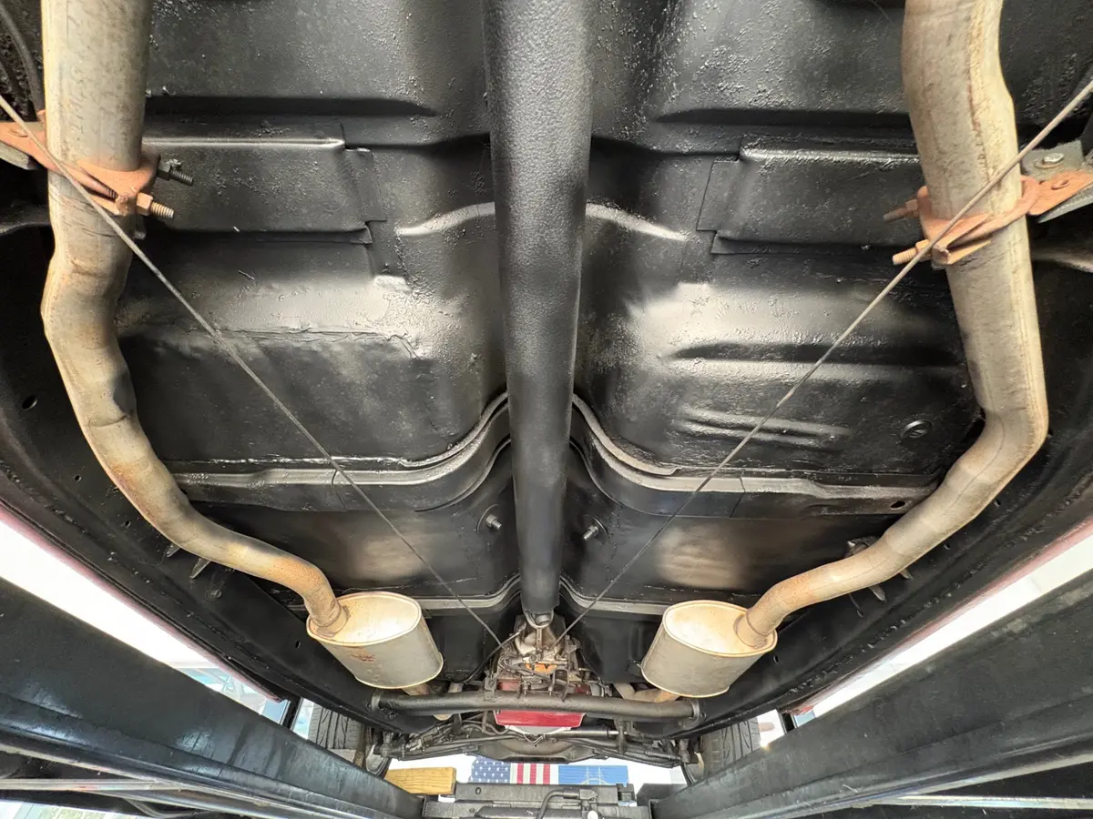 Vehicle photo 46