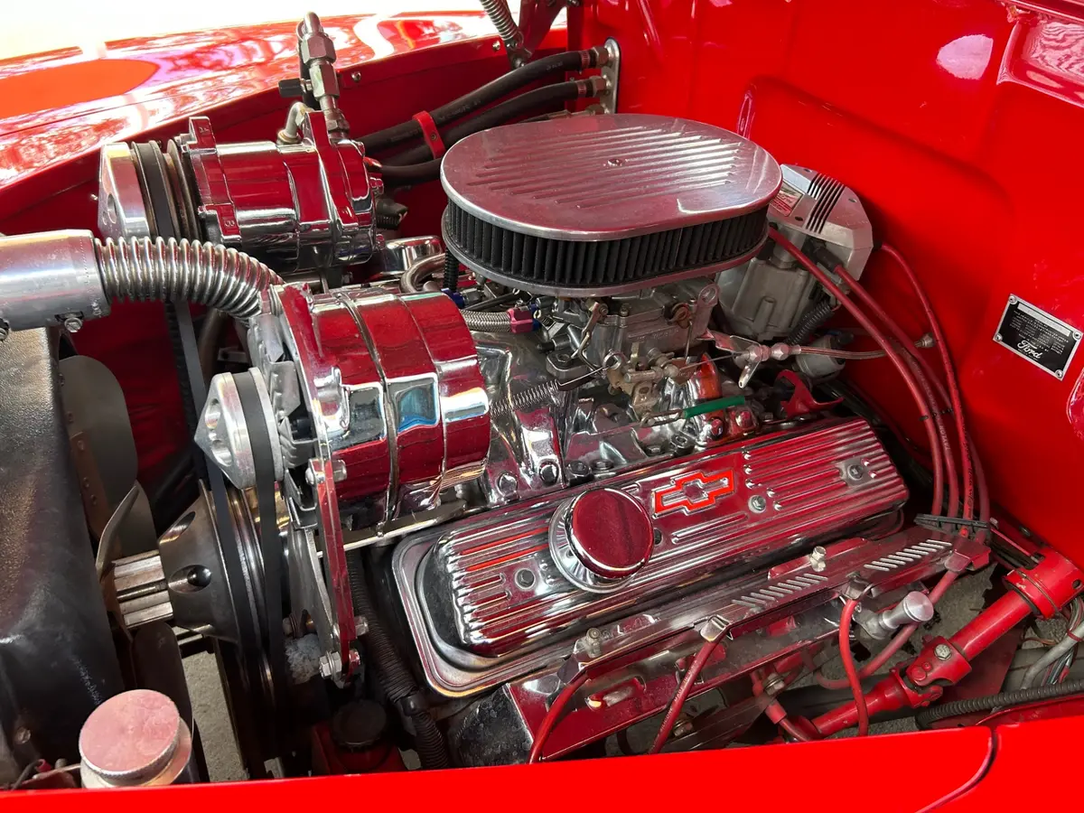 Vehicle photo 20