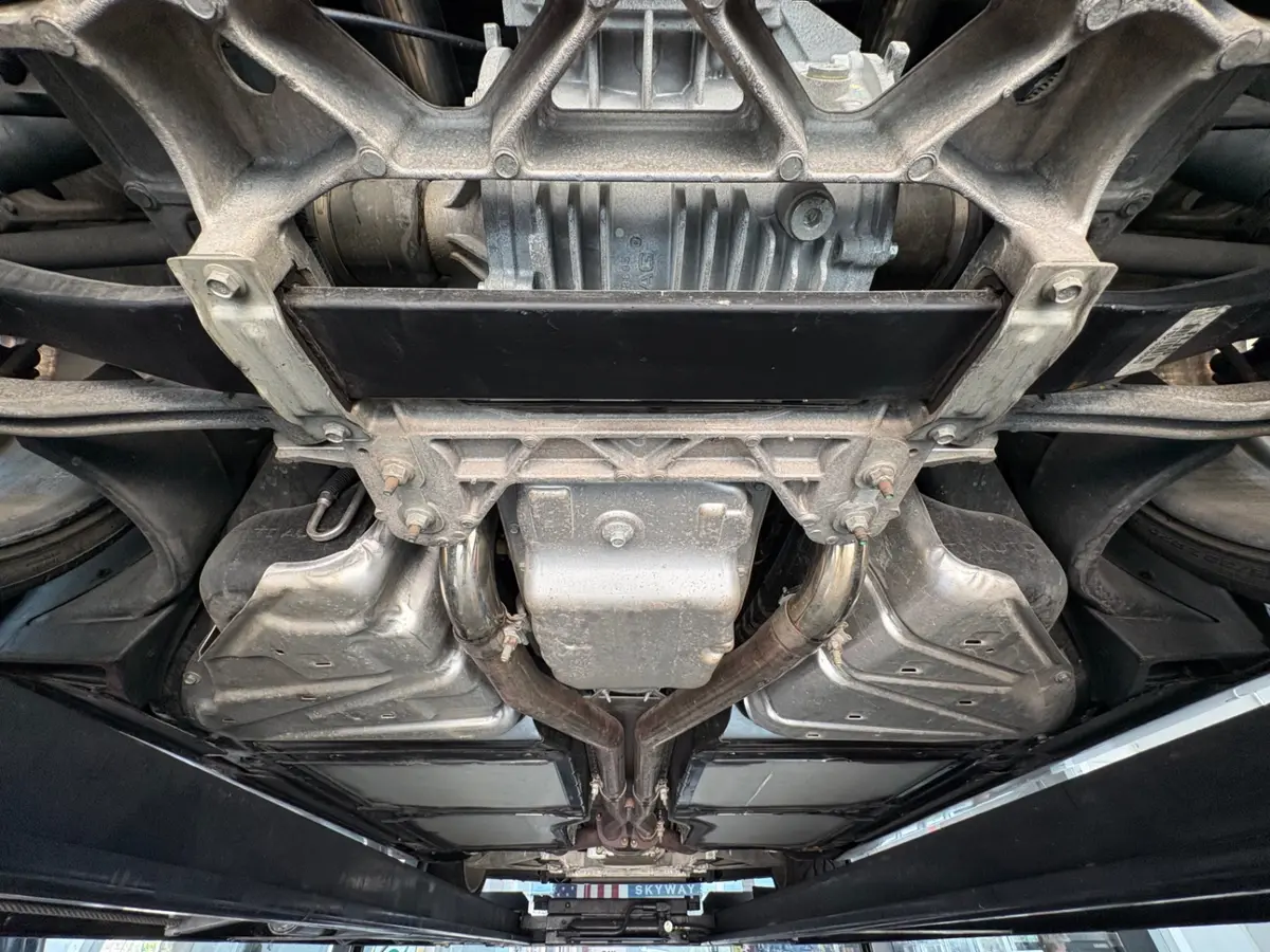 Vehicle photo 44