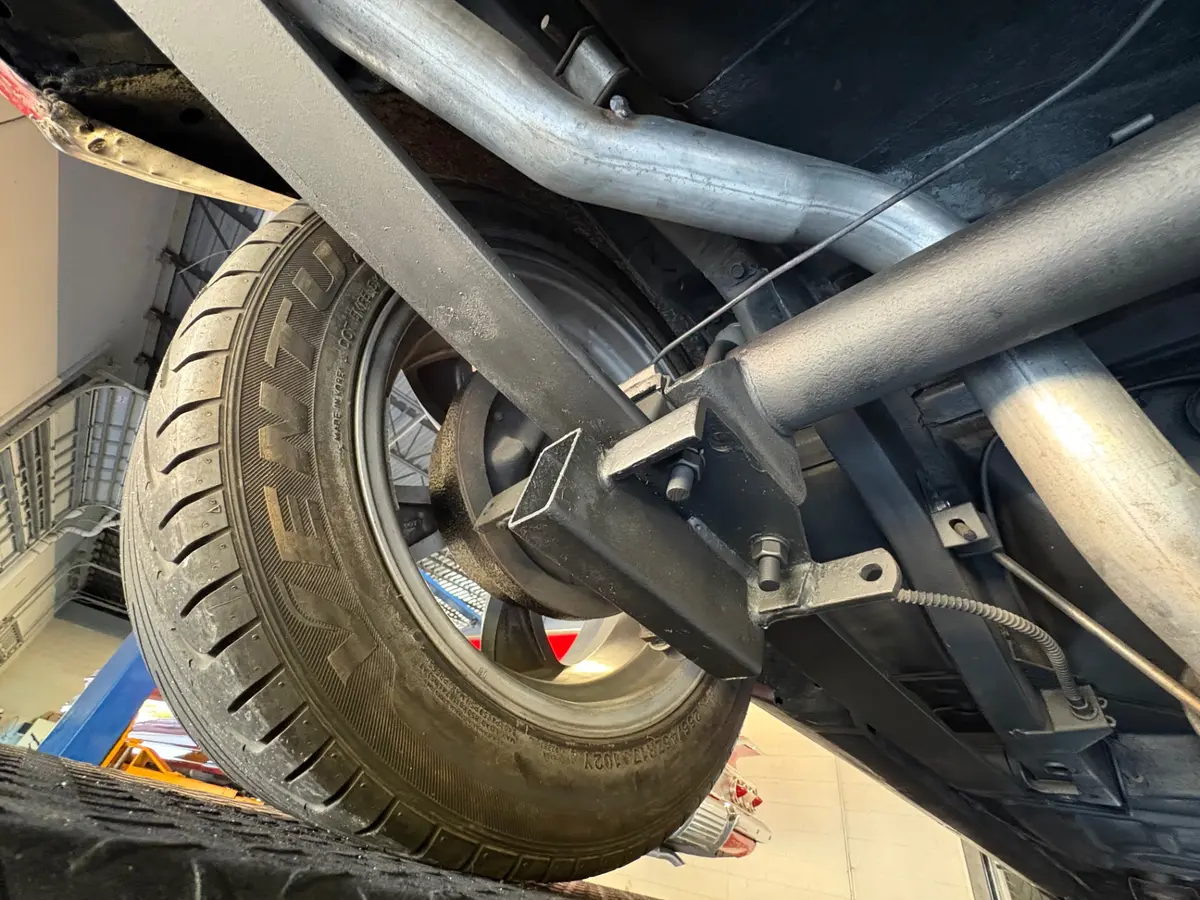 Vehicle photo 44
