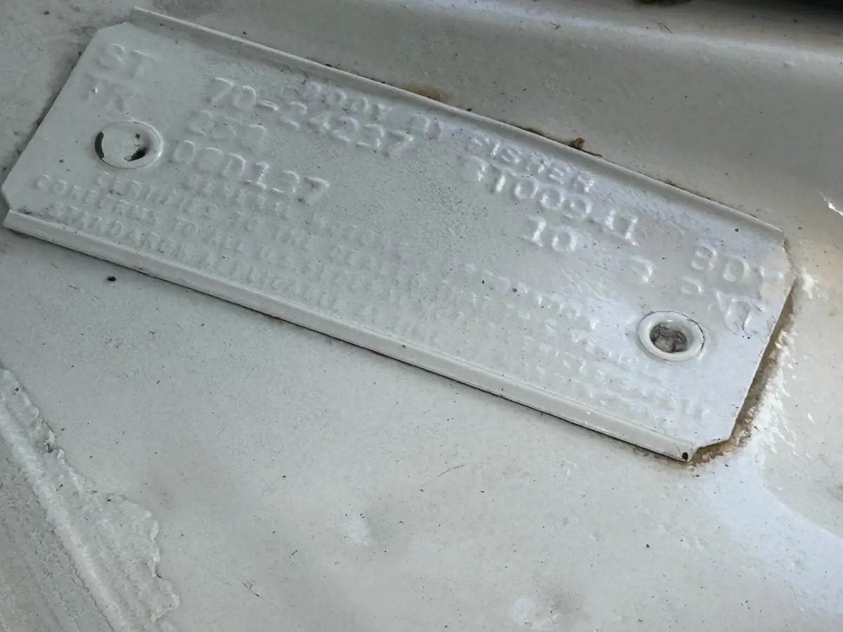 Vehicle photo 27