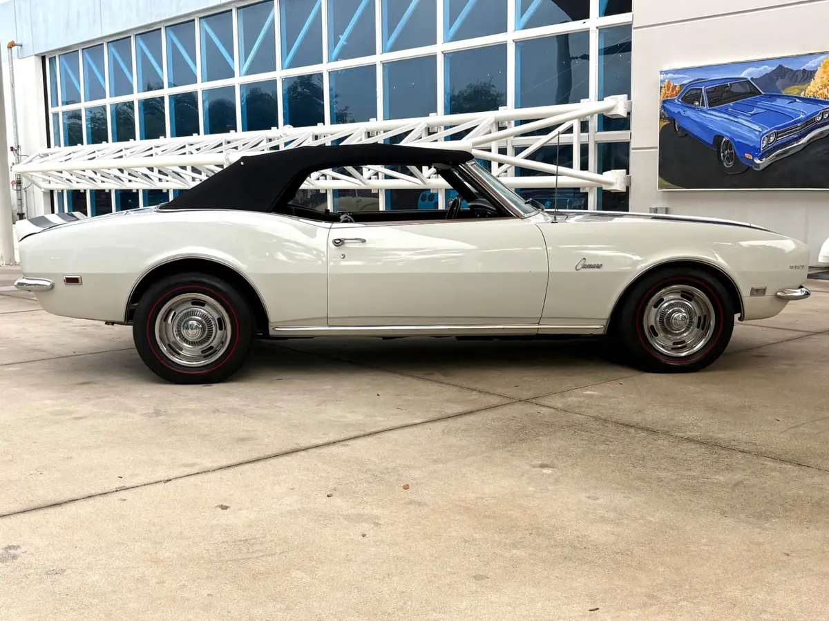 Vehicle photo 22