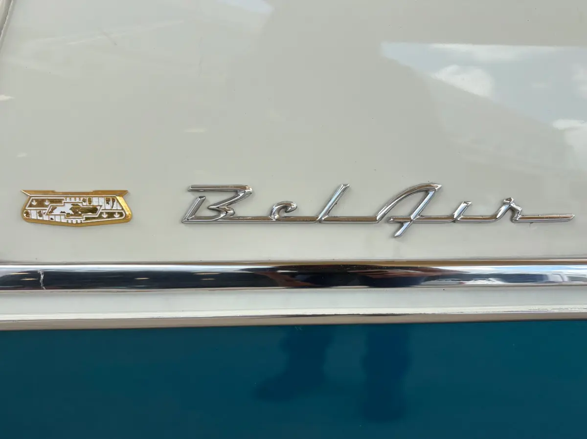 Vehicle photo 22