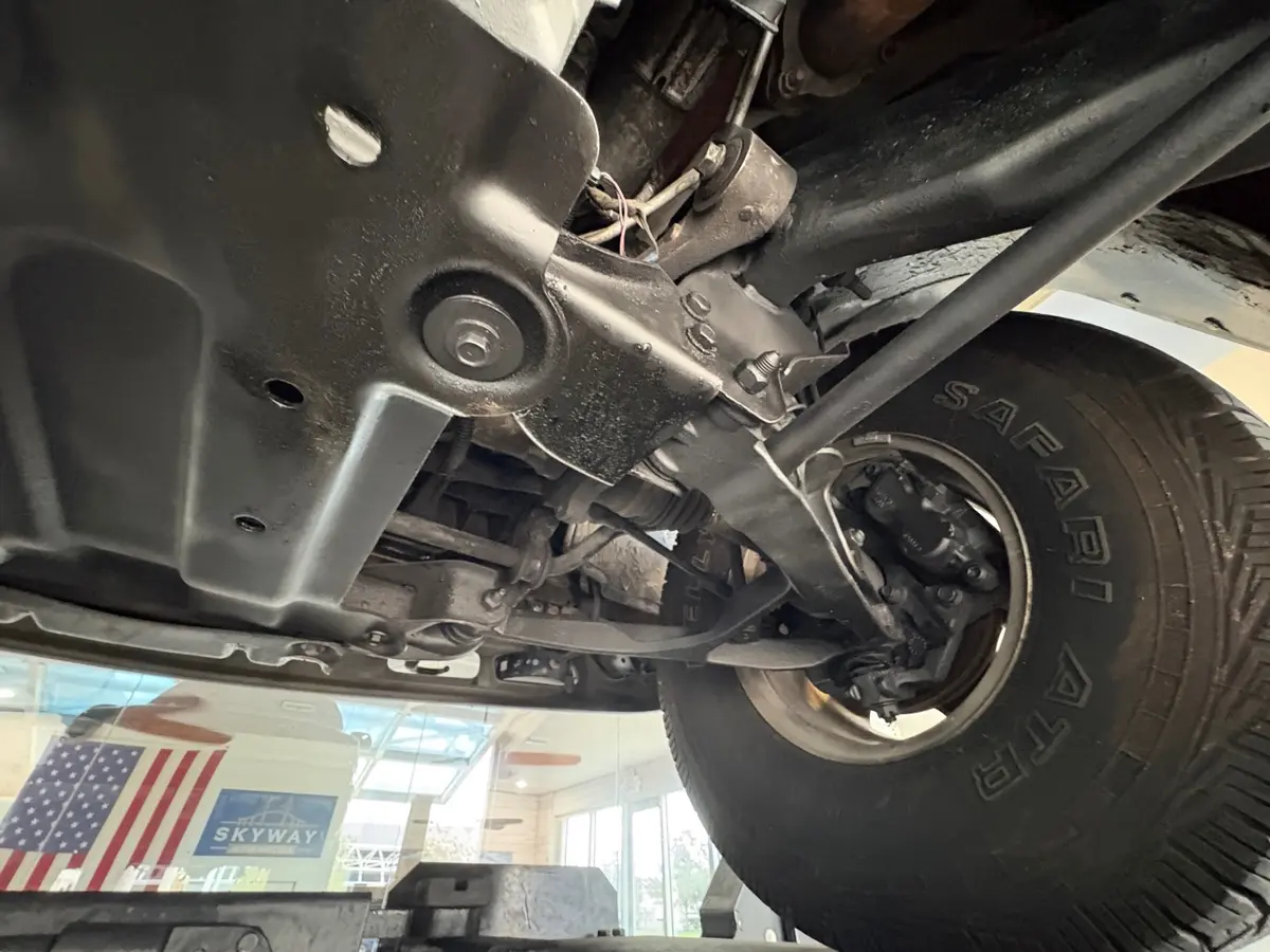 Vehicle photo 49