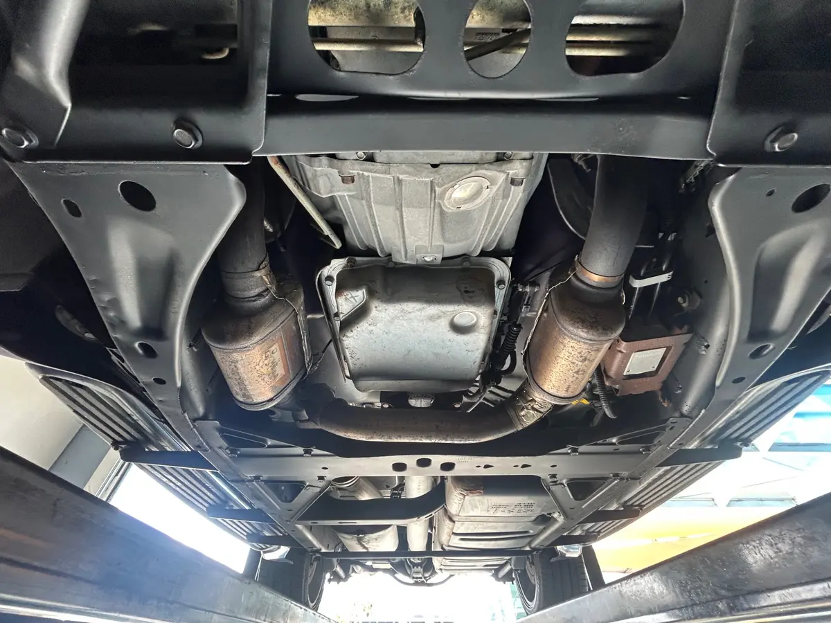 Vehicle photo 47