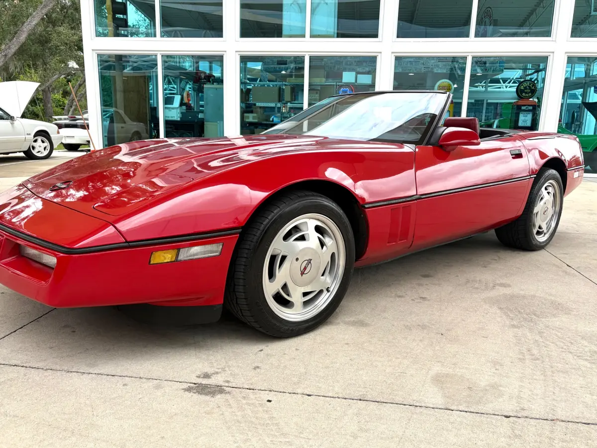 Vehicle photo 13