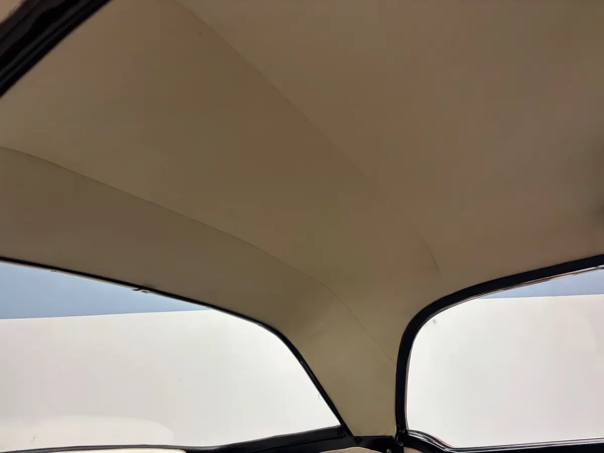 Vehicle photo 24