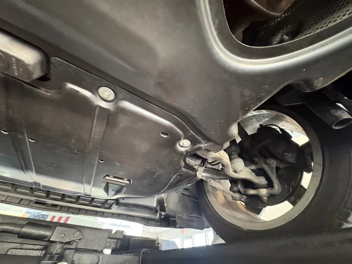 Vehicle photo 50