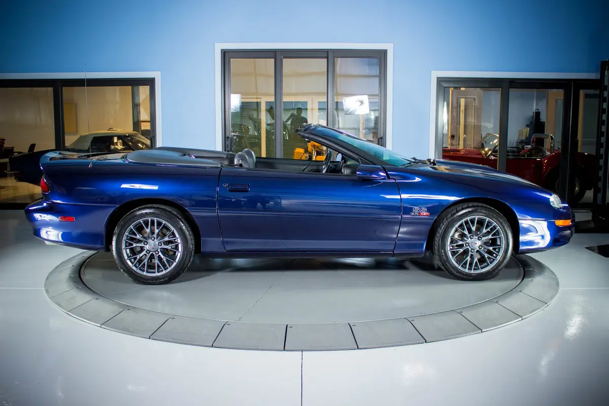 Vehicle photo 15