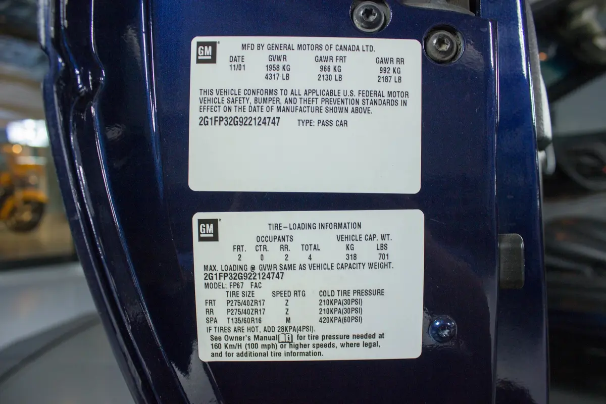 Vehicle photo 25