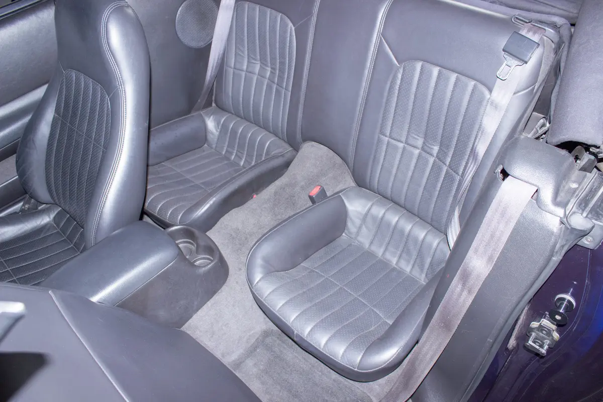 Vehicle photo 29