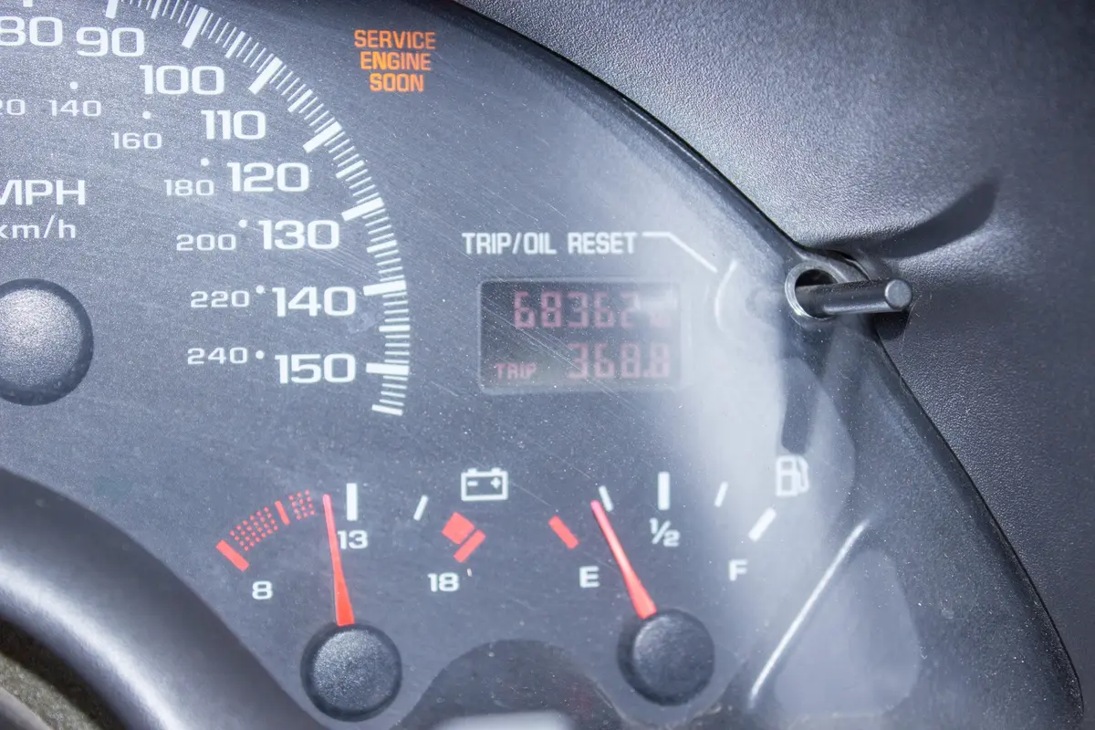 Vehicle photo 34