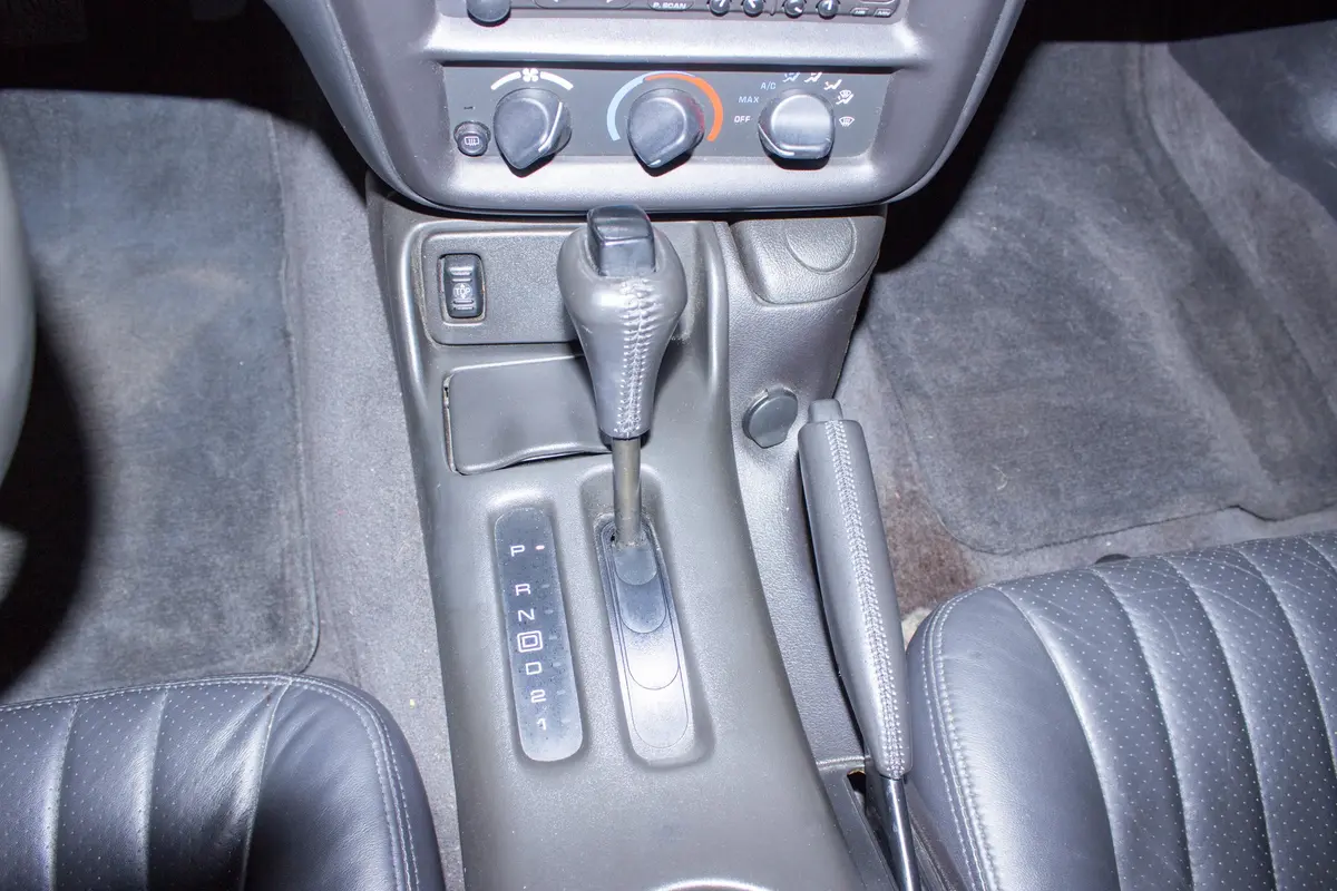 Vehicle photo 36