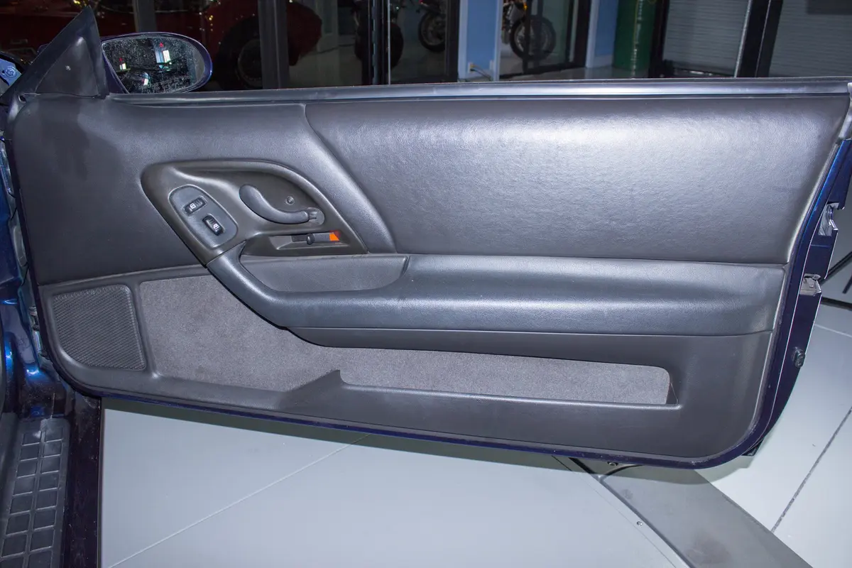 Vehicle photo 40
