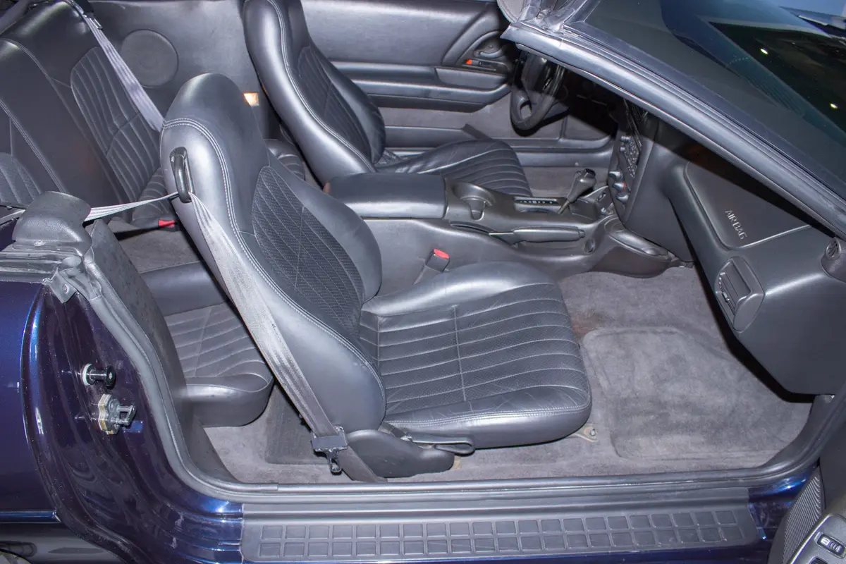 Vehicle photo 41