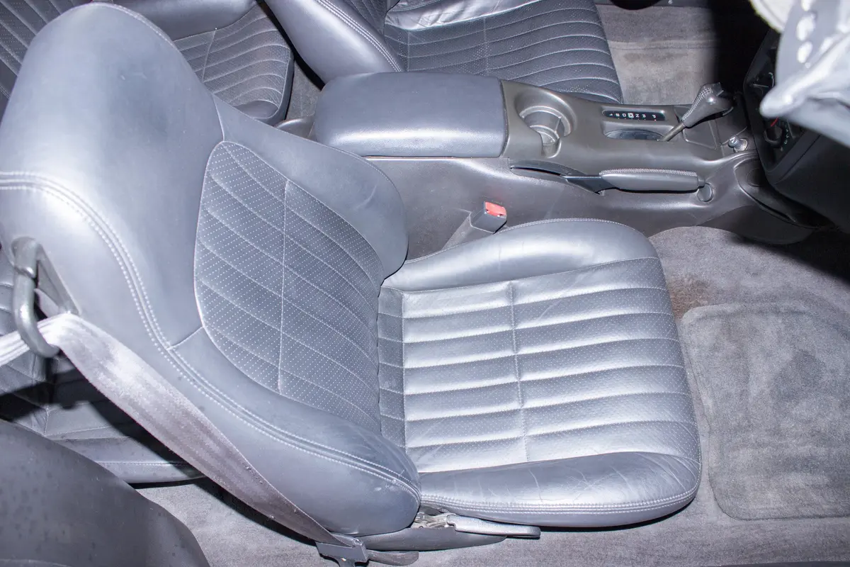 Vehicle photo 42