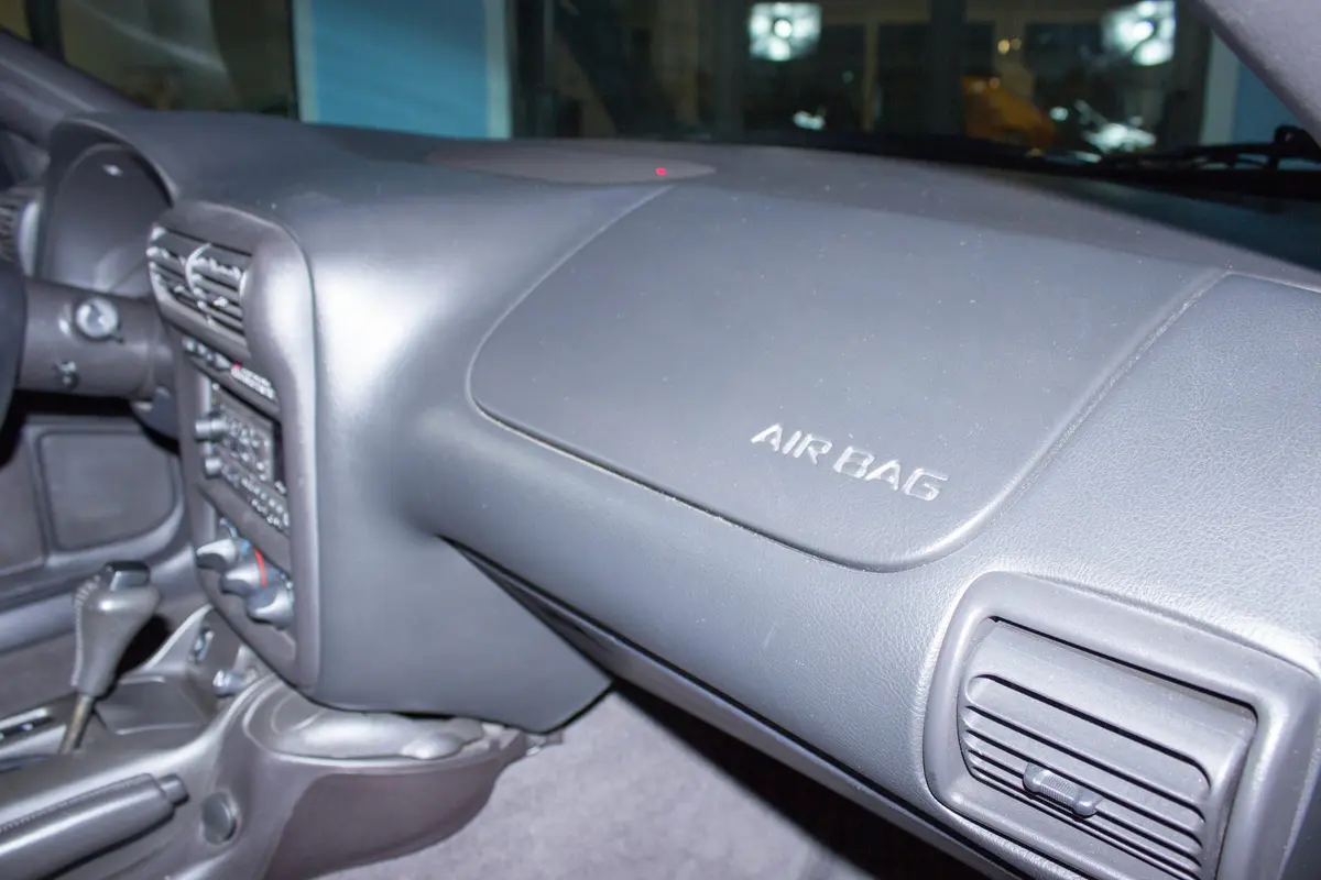 Vehicle photo 46