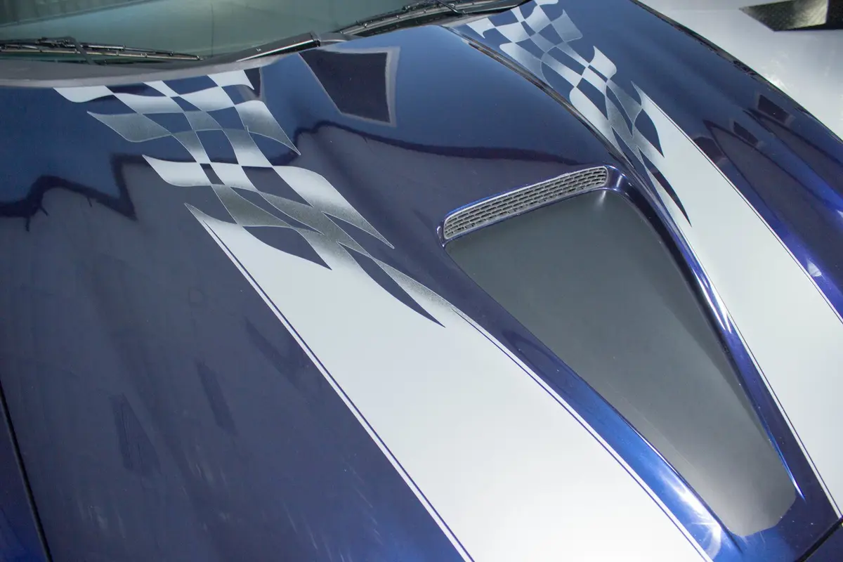 Vehicle photo 54